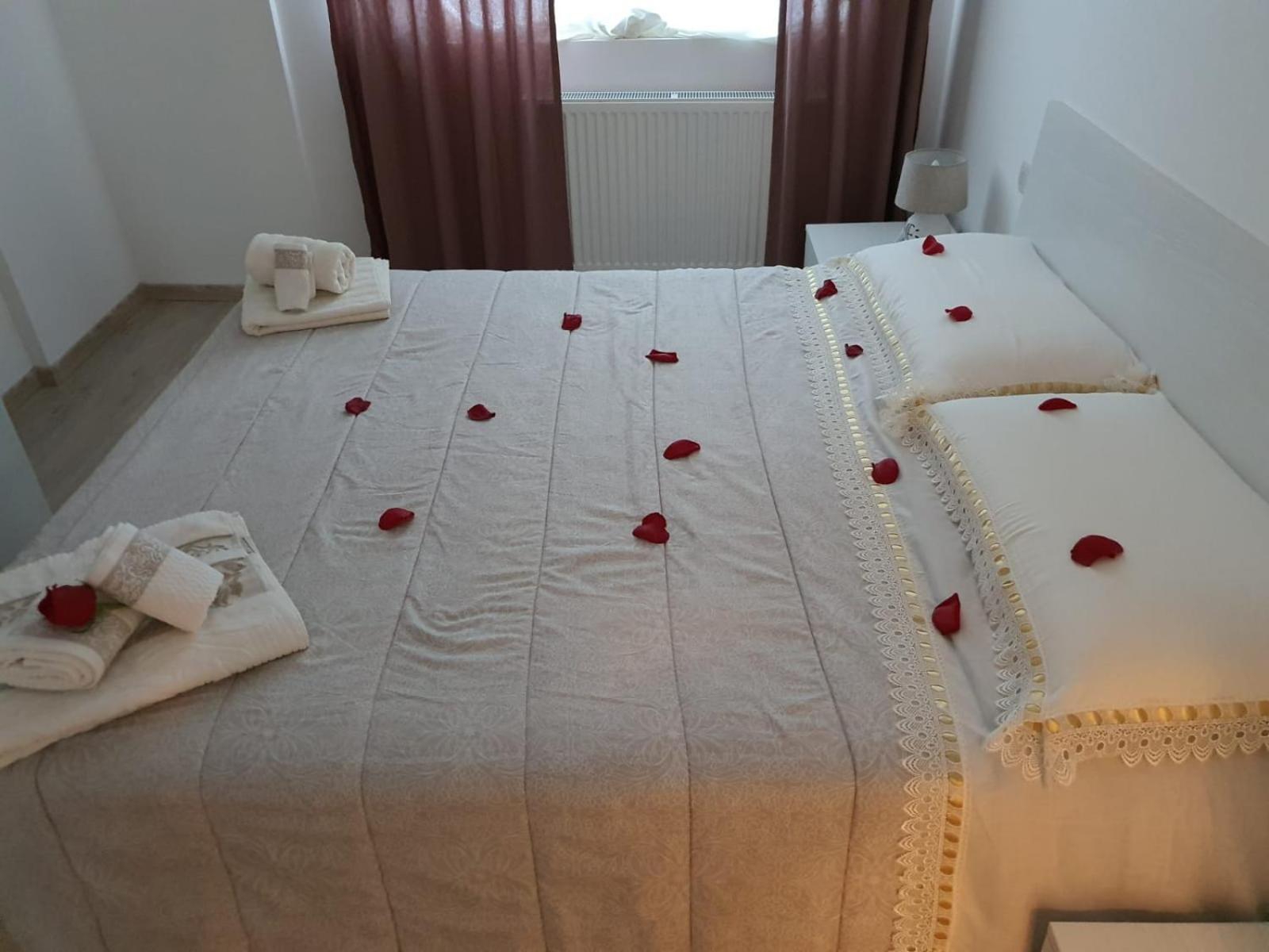 Lar Apartment Focşani Zimmer foto